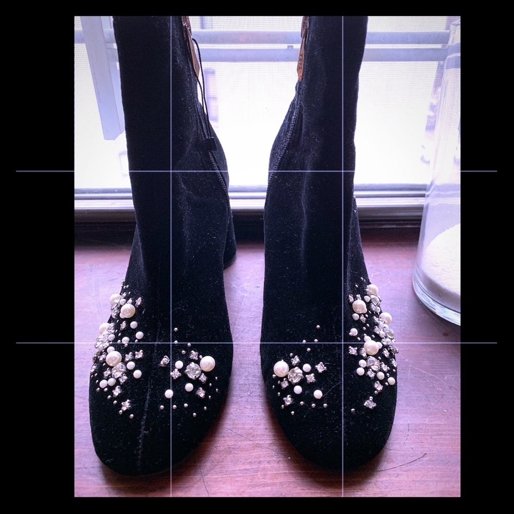 Zara Black Velvet Pearl Rhinestone Embellished